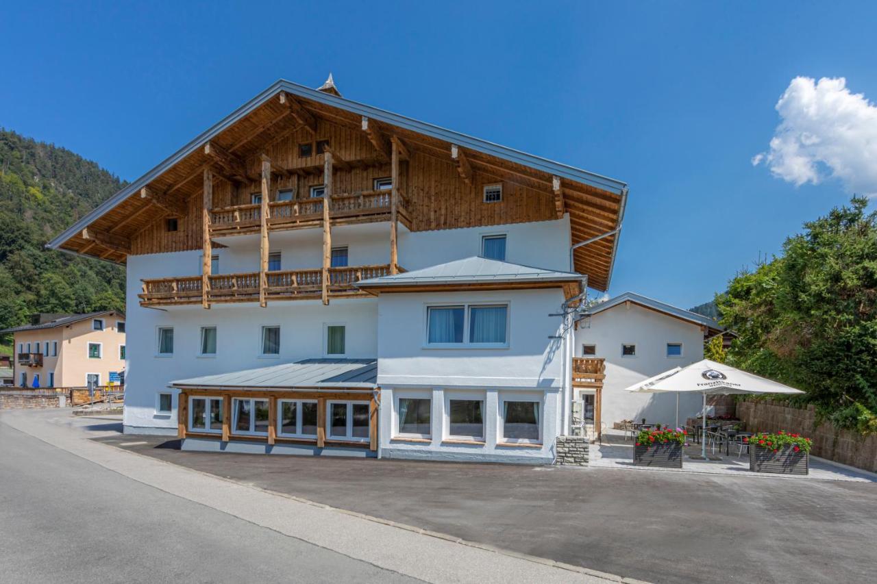 ברכטסגאדן Home-Hotel Salzberg מראה חיצוני תמונה The town hall of Saint-Gervais